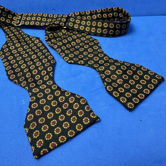Vintage London Beau Silk Bow Tie Black Red Yellow Geometric Medallion Made USA - Picture 5 of 13
